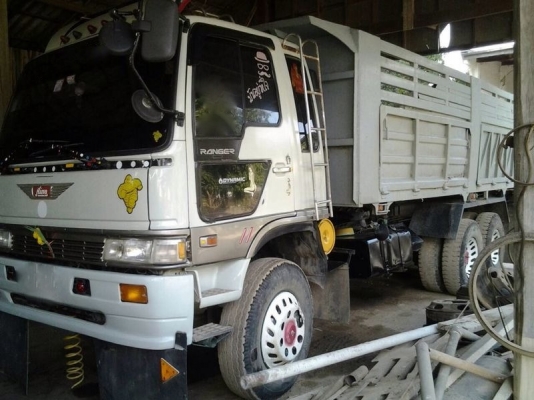 รถฮีโน่ 10 ล้อดั้ม FM227  220 แรงม้า.  ( ราคา 1,170,000 บาท. ) สนใจติดต่อ 081 - 6079515