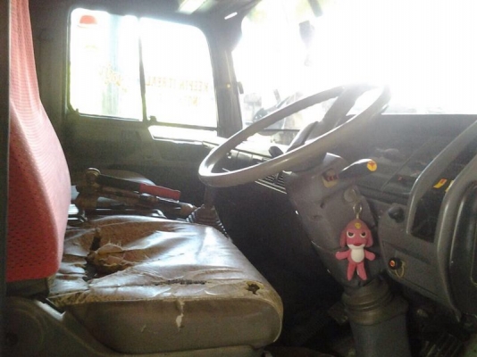 รถฮีโน่ 10 ล้อดั้ม FM227  220 แรงม้า.  ( ราคา 1,170,000 บาท. ) สนใจติดต่อ 081 - 6079515