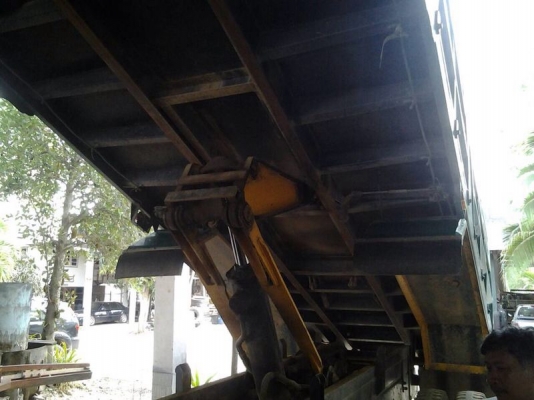 รถฮีโน่ 10 ล้อดั้ม FM227  220 แรงม้า.  ( ราคา 1,170,000 บาท. ) สนใจติดต่อ 081 - 6079515