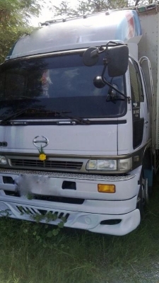 รถฮีโน่ 10 ล้อ ตู้เย็น  FL1M  220 แรงม้า.  สนใจติดต่อ 081 - 6079515