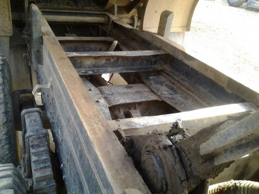 รถฮีโน่ 10 ล้อดั้ม F17  187 แรงม้า.  สนใจติดต่อ 081 - 6079515