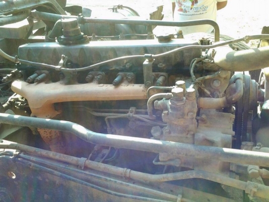 รถฮีโน่ 10 ล้อดั้ม F17  187 แรงม้า.  สนใจติดต่อ 081 - 6079515