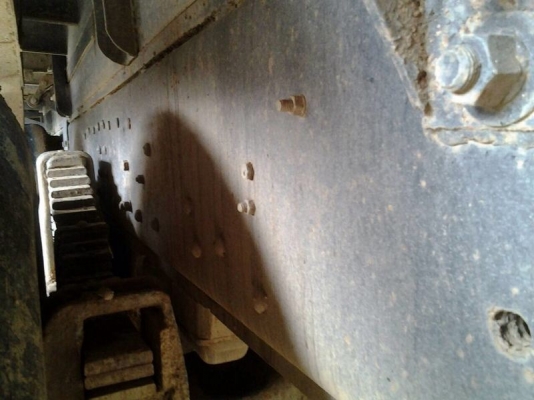 รถฮีโน่ 10 ล้อดั้ม F17  187 แรงม้า.  สนใจติดต่อ 081 - 6079515