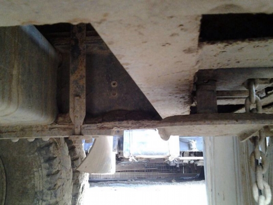 รถฮีโน่ 10 ล้อดั้ม F17  187 แรงม้า.  สนใจติดต่อ 081 - 6079515