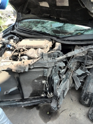 ขายซากavanza 2011 ชนหน้าซ้าย