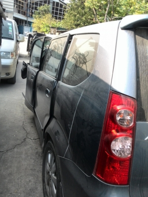 ขายซากavanza 2011 ชนหน้าซ้าย