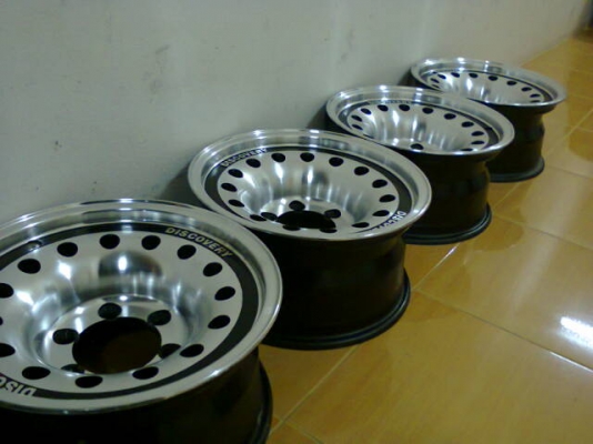 Discovery Japan 15X7 ET-28 6/139.7 ใส่ๆใหม่ๆกริ๊บๆ1ชุดพร้อมใช้