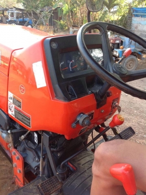 แทรกเตอร์คูโบค้า  L4508  สภาพดีเยี่ยม พร้อมใช้งาน เดิมๆทั้งคัน นำไปใช้แล้วไม่ผิดหวัง พร้อมจอบหมุนเเละผานดันหน้า