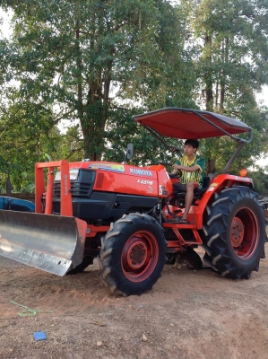 แทรกเตอร์คูโบค้า  L4508  สภาพดีเยี่ยม พร้อมใช้งาน เดิมๆทั้งคัน นำไปใช้แล้วไม่ผิดหวัง พร้อมจอบหมุนเเละผานดันหน้า