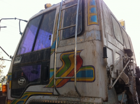 หัวร้อกกี้ (หัวนอก) ตามสภาพ (หน้าซ้ายชนเสานิดหน่อย) หัวบาง อุปกรณ์ครบ ขาดกระจกหน้า