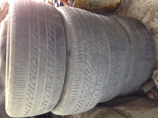 ขายยาง มิชลิน ปี11 215/50/17 ใช้ได้อีกนาน