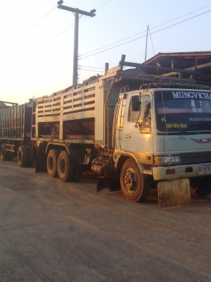 ขาย 10 ล้อ 2 เพลาดั้ม แม่-ลูก ราคาถูกครับ