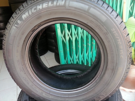 ขาย  215/70/15  michalin  สวยๆ  ส่งทั่วไทยครับ