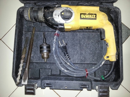 ขายสว่านโรตารี่3ระบบDEWALTรุ่นD25123สภาพดีพร้อมอุปกรณ์ ขายสว่านโรตารี่3ระบบDEWALTรุ่นD25123สภาพดีพร้อมอุปกรณ์
