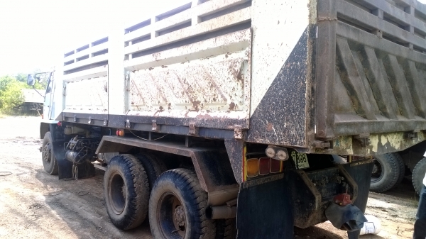 (รูปใหม่ปัจจุบัน)ROCKY 240 นางฟ้าแท้ รถสภาพดีอยู่ พร้อมใช้งาน กันชนหน้าถอดอยู่...