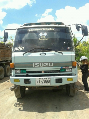 (รูปใหม่ปัจจุบัน)ROCKY 240 นางฟ้าแท้ รถสภาพดีอยู่ พร้อมใช้งาน กันชนหน้าถอดอยู่...