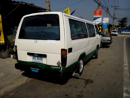 ขายรถตู้ Hiace ตาหวาน