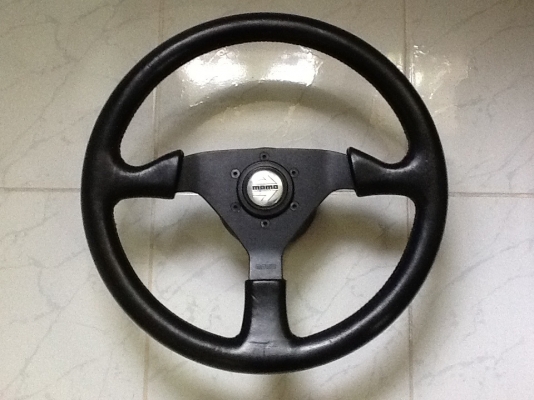 พวงมาลัย "MOMO" ของแท้หนังเดิมโรงงาน