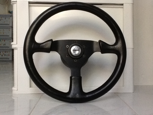 พวงมาลัย "MOMO" ของแท้หนังเดิมโรงงาน