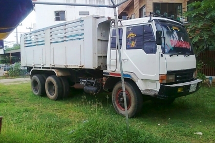 สิบล้อ MITSUBISHI FUSO FN 225K ราคาต่อรองได้ รถสิบล้อในราคาถูกกว่าหกล้อ รีบขายเพราะร้อนเงิน