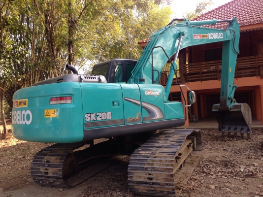 รถขุด KOBELCO SUPER X SK200 YN-12