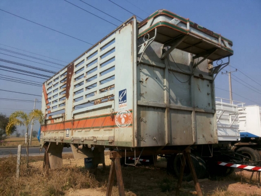 ขายกระบะล่องสามมิตร