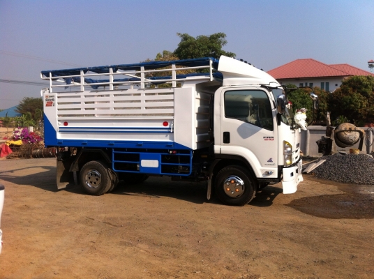 ISUZU 210 Hp ปลายปี 54 ดัมพ์สามมิตร ไมล์ 80000 กว่าโล (ทีมงานรถคุณภาพ)