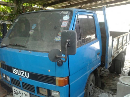 รถบรรทุก ดั้ม ISUZU 6ล้อ