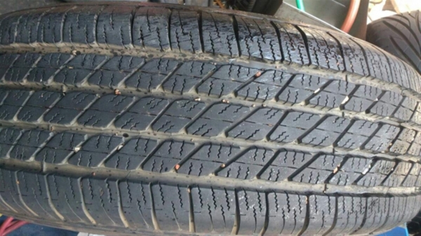 ขายเเม๊กพร้อมยางฟรอนจูนเนอร์ 265/65/17 ขายเเม๊กพร้อมยางฟรอนจูนเนอร์ 265/65/17