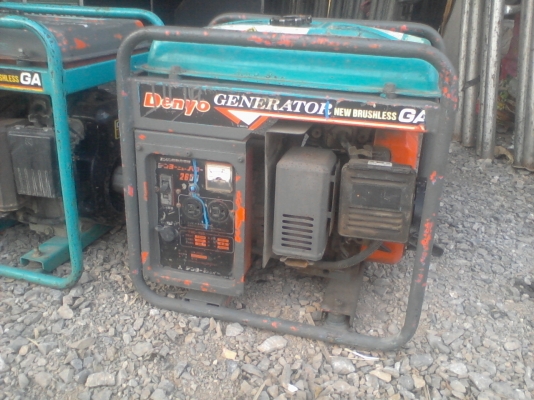 ขายเครื่องปั่นไฟนำเข้าจากญี่ปุ่นขนาดเล็กDENY0จำนวน2เครื่องYANMA1เครื่อง