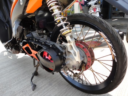 honda click play แต่งสวยเต็มๆของแท้ทุกชิ้น เครื่องเสียงจัดเต็ม