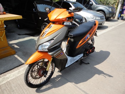 honda click play แต่งสวยเต็มๆของแท้ทุกชิ้น เครื่องเสียงจัดเต็ม honda click play แต่งสวยเต็มๆของแท้ทุกชิ้น เครื่องเสียงจัดเต็ม