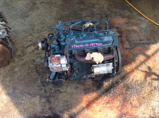 ขายเครื่องคูโบต้า 4 สูบเก่าญี่ปุ่น รุ่น V1405 ขนาด 32 แรงม้าสภาพสวยมากๆ