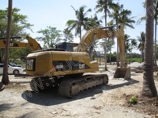 รถแบคโฮ ยี่ห้อ CAT 320D