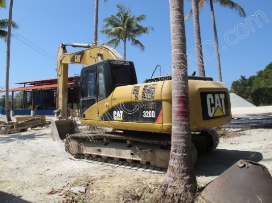 รถแบคโฮ ยี่ห้อ CAT 320D