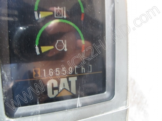 รถแบคโฮ ยี่ห้อ CAT 320D