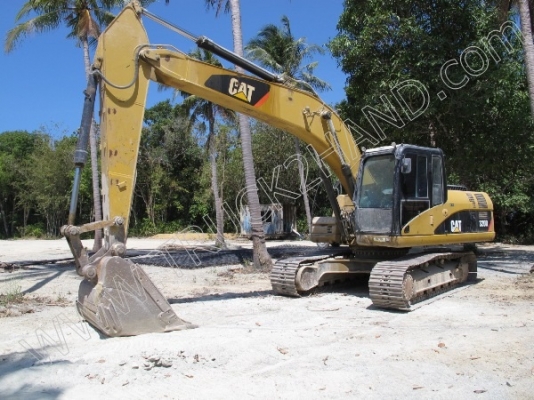 รถแบคโฮ ยี่ห้อ CAT 320D