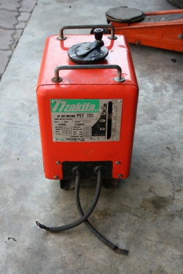ตู้เชื่อม MaKita รุ่น PET-150