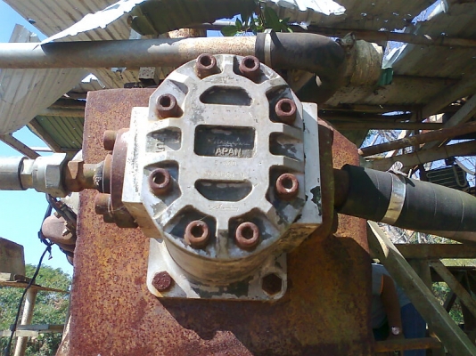 เรือดูดทราย รุ่นพิเศษ มีหัวเจาะ สภาพ พร้อมใช้งาน ชอบราคาเท่าไรต่อรองได้ครับ