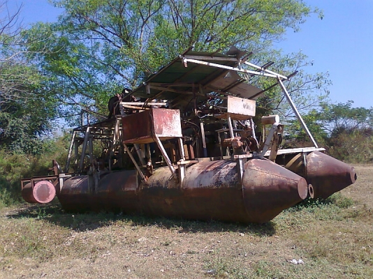เรือดูดทราย รุ่นพิเศษ มีหัวเจาะ สภาพ พร้อมใช้งาน ชอบราคาเท่าไรต่อรองได้ครับ