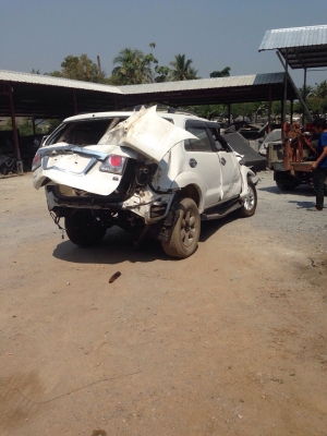 เฟอร์จูนเนอร์เเชมป์ ปี 13 เครื่อง 2500 เกียรออโต้ ตัว G.  โอนลอย