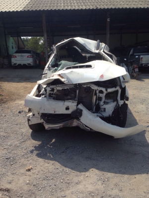 เฟอร์จูนเนอร์เเชมป์ ปี 13 เครื่อง 2500 เกียรออโต้ ตัว G.  โอนลอย