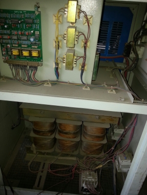 ขายตู้ชาร์จรถยกไฟฟ้า 48 โวล์ ลดพิเศษ 2800 บาท