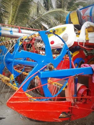 ขายรถเกี่ยวข้าวศักดิ์พัฒนาสภาพ80\% (วางก่อนได้) ขายรถเกี่ยวข้าวศักดิ์พัฒนาสภาพ80\% (วางก่อนได้)