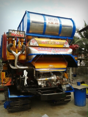 ขายรถเกี่ยวข้าวศักดิ์พัฒนาสภาพ80\% (วางก่อนได้) ขายรถเกี่ยวข้าวศักดิ์พัฒนาสภาพ80\% (วางก่อนได้)