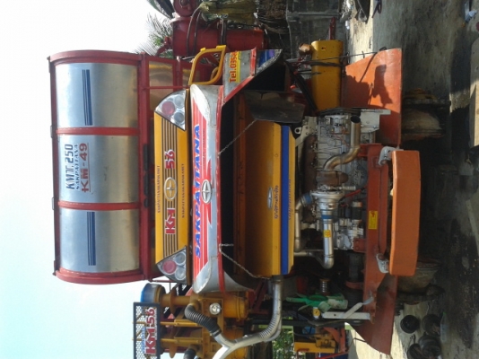 ขายรถเกี่ยวข้าวศักดิ์พัฒนาสภาพ80\% (วางก่อนได้) ขายรถเกี่ยวข้าวศักดิ์พัฒนาสภาพ80\% (วางก่อนได้)