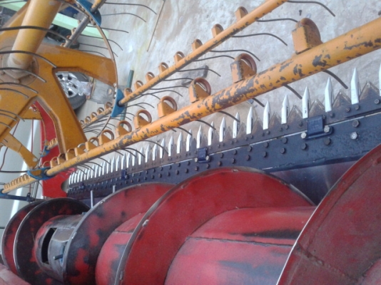 ขายรถเกี่ยวข้าวศักดิ์พัฒนาสภาพ80\% (วางก่อนได้) ขายรถเกี่ยวข้าวศักดิ์พัฒนาสภาพ80\% (วางก่อนได้)