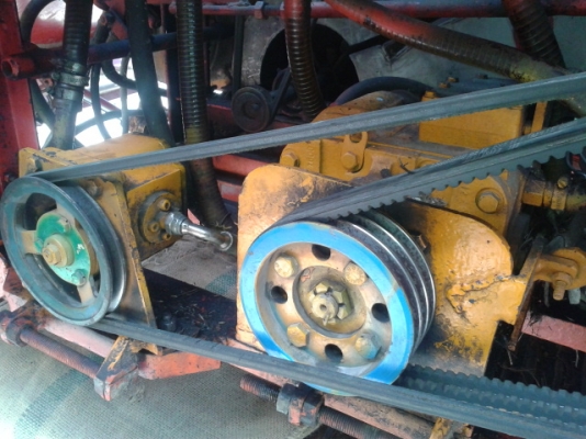 ขายรถเกี่ยวข้าวศักดิ์พัฒนาสภาพ80\% (วางก่อนได้) ขายรถเกี่ยวข้าวศักดิ์พัฒนาสภาพ80\% (วางก่อนได้)