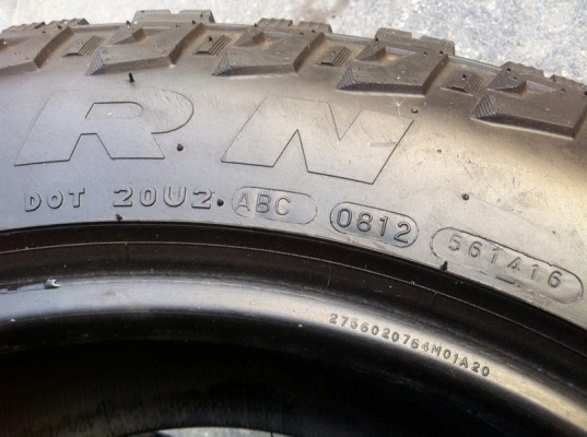 ขายยาง Mud ขอบ 20 Maxxis764 ขนาด 275-60 R20 ปี12