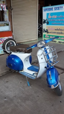 ขายคับ Vespa sprint150 แปลงCDIเรียบร้อย สวยๆคับ ไม่มีทะเบียนคับ ออกใบซื้อขายให้คับ ราคา 38500 บาท สนใจติดต่อ 081-0578282 คับ